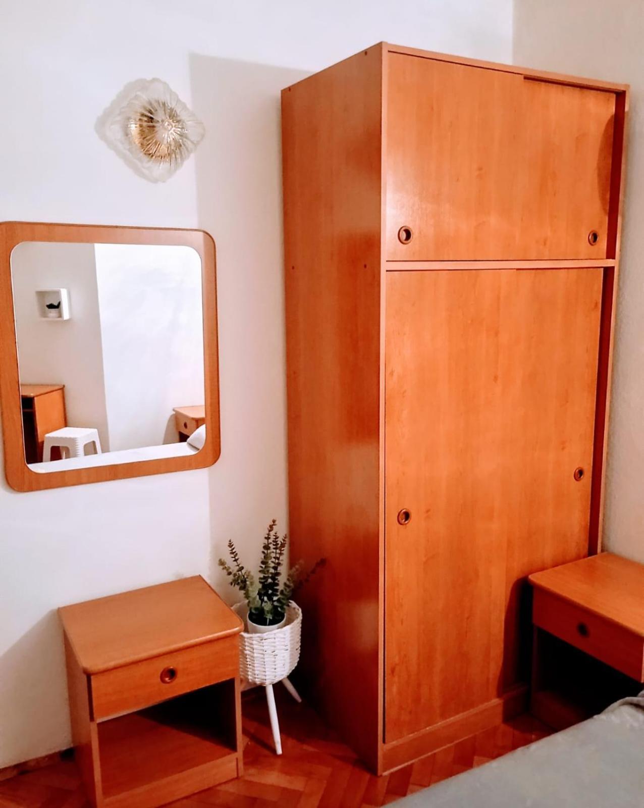 Rooms Helena Krk Town Eksteriør bilde